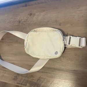 Lululemon belt bag